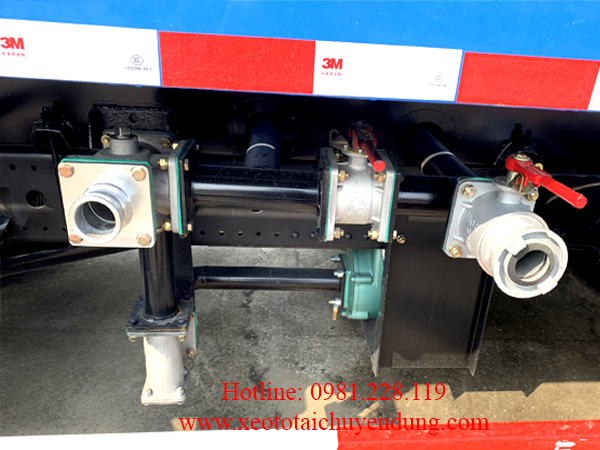 Hệ thống bơm van xe bồn tưới nước 9 khối Dongfeng