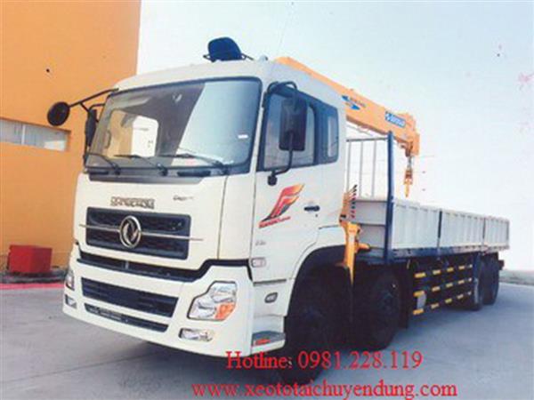 Xe Dongfeng 4 chân gắn cẩu Soosan SCS746 7 tấn