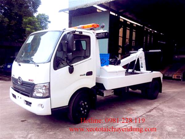 Xe cứu hộ giao thông càng kéo Hino XZU720