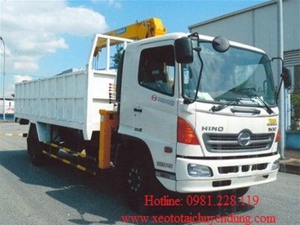 Xe Hino FG8JPSB gắn cẩu Soosan SCS513