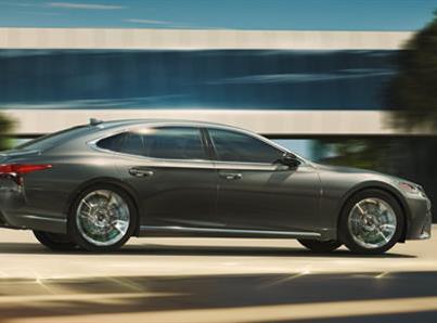 Lexus LS 500h 2018 sử dụng động cơ tăng áp kép