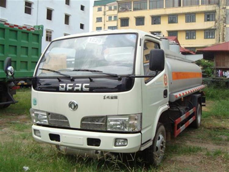 xe -tec-cho-xang-dau-dongfeng