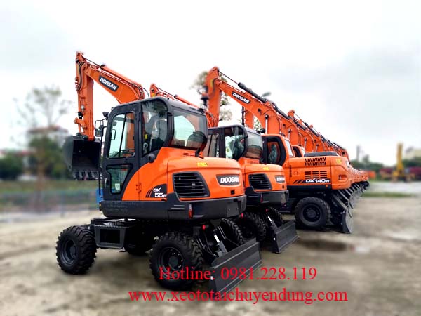 Máy xúc đào Doosan DX55w