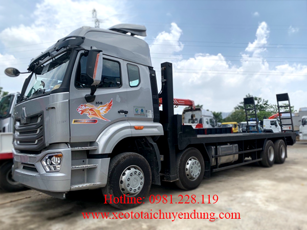 Xe phooc nâng đầu chở máy công trình 4 chân Howo 350