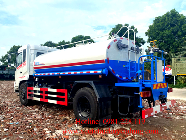 Xe phun nước rửa đường 9,1 khối Dongfeng